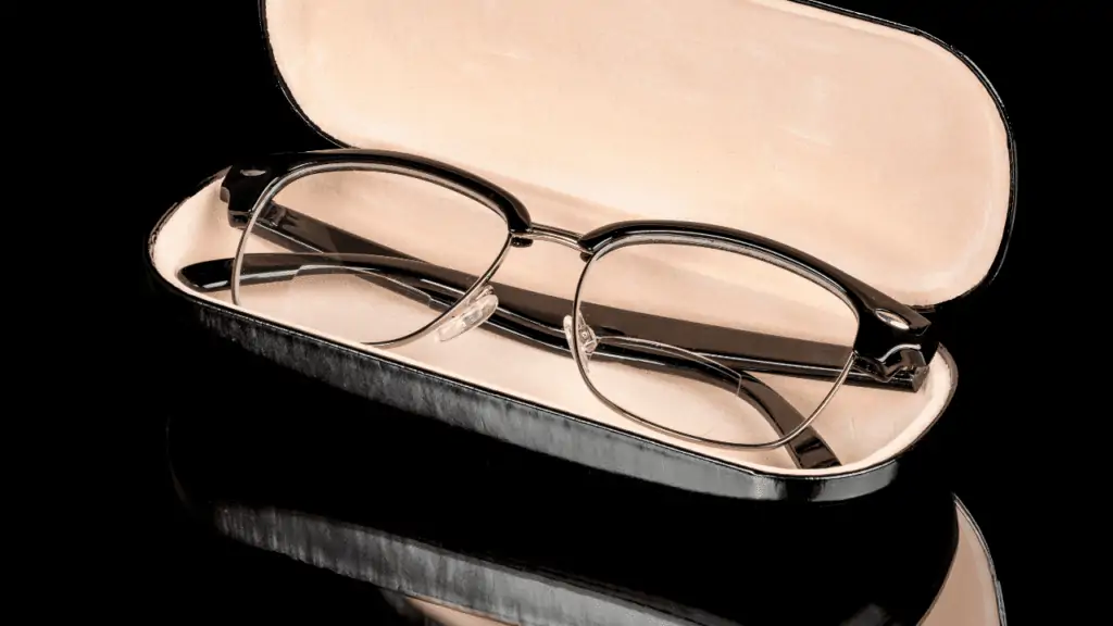 golfers who wear prescription glasses like bifocals.  It's best to keep them in a box when not wearing them, like in the photo.  Shows a black framed pair in a box.