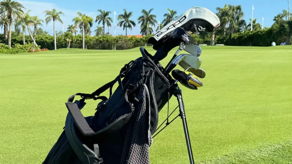 Walk The Fairways In Style: Sunday Golf Ryder 23 Bag Review